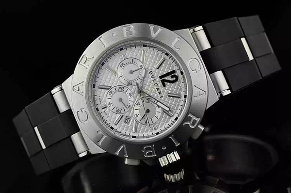 ブルガリ時計正面デザイン